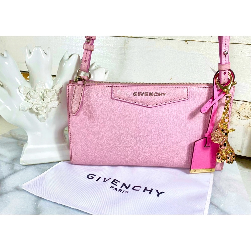 Givenchy Grained Goatskin Antigona Crossbody Bag